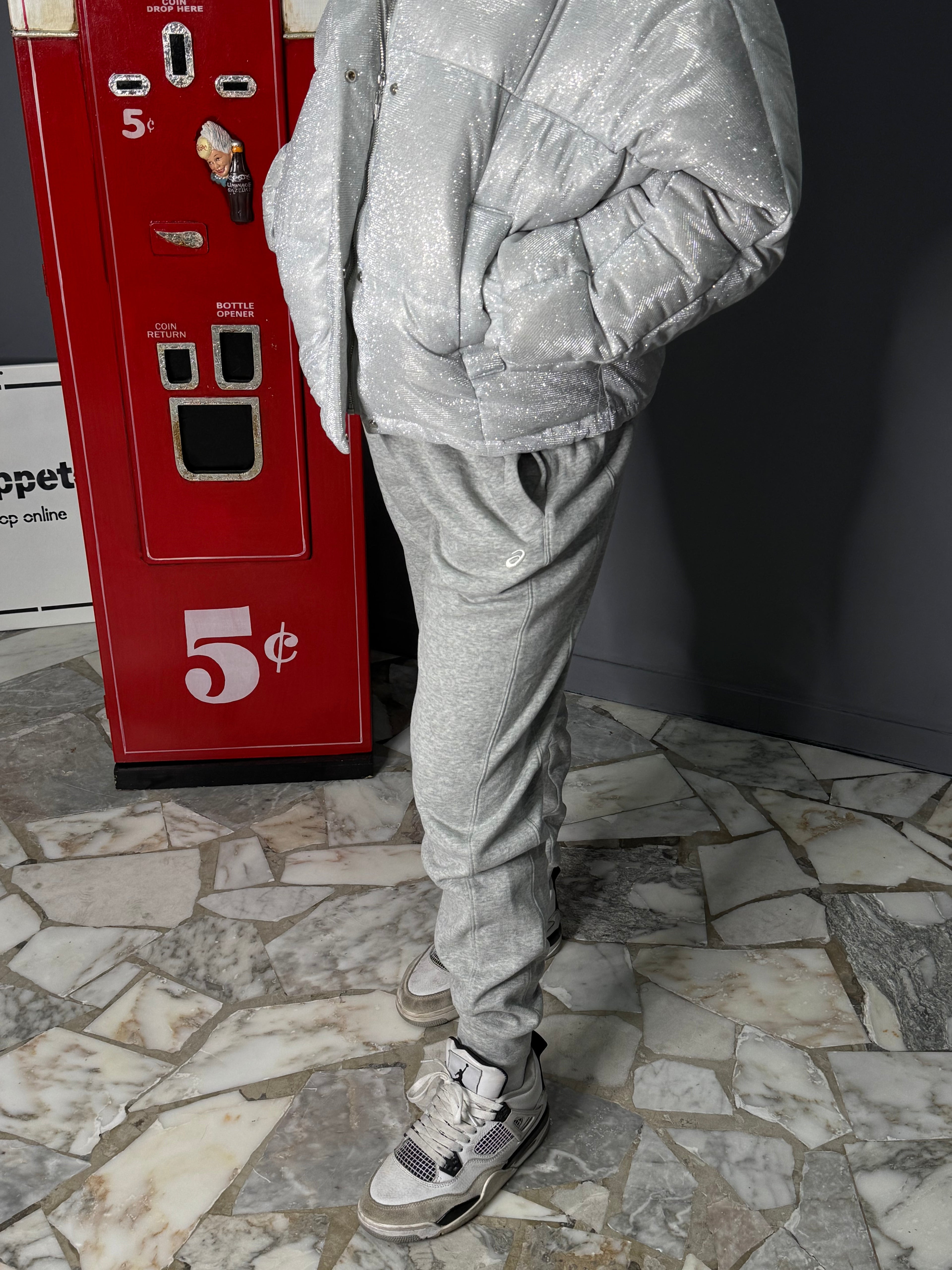 Pantalone in tuta asics￼