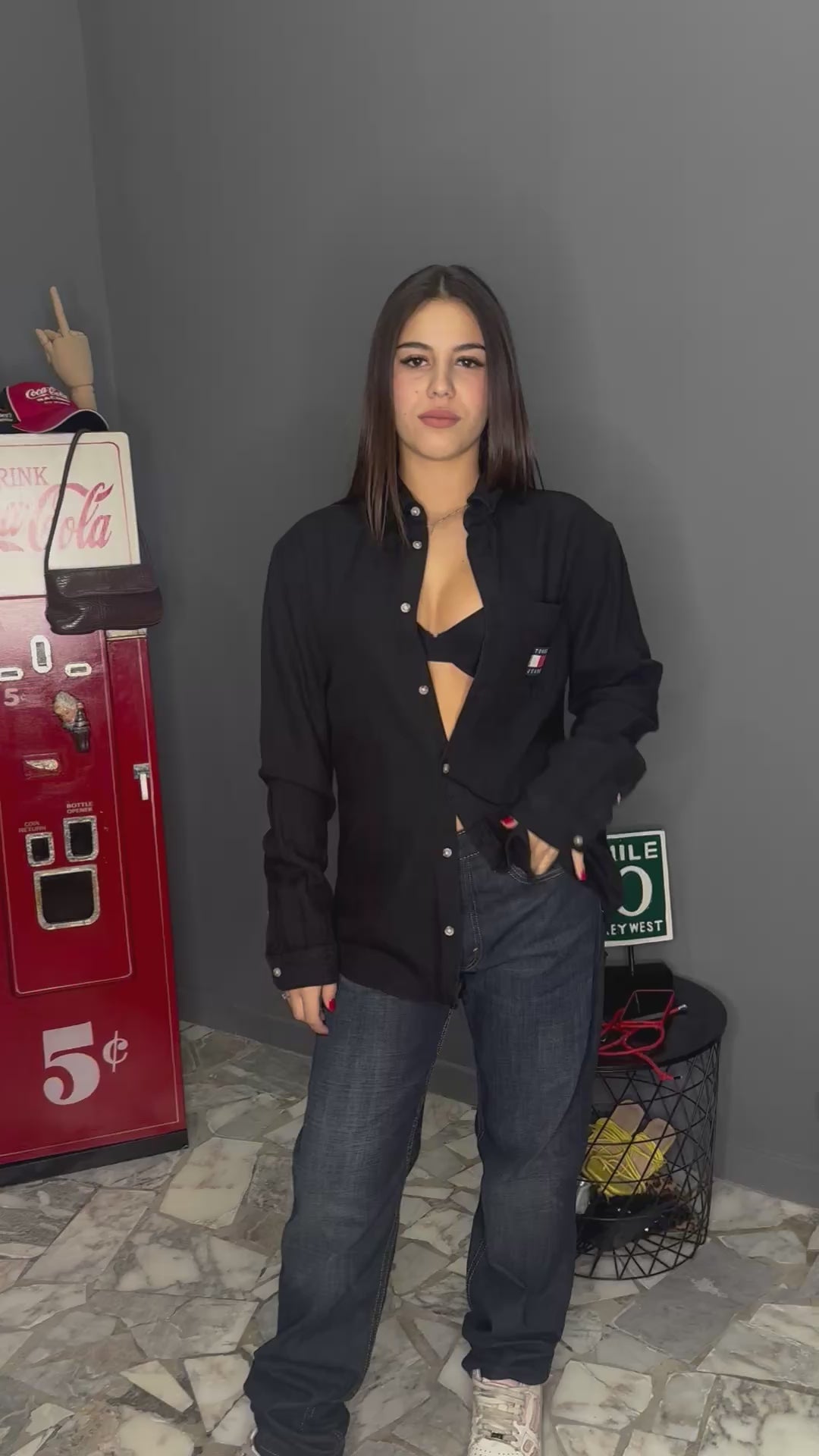 Camicia costine, Tommy